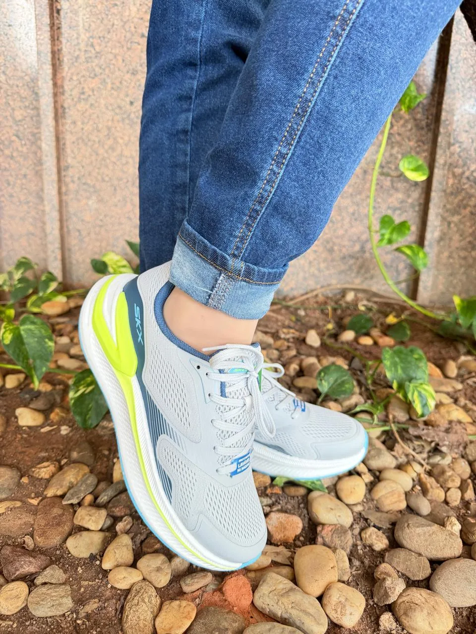 Tênis Feminino GO RUN Consistent Pro