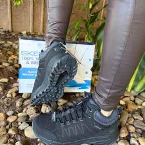 Bota Feminina Impermeável Skechers GO RUN Trail Altitude