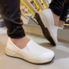 Sapatenis Feminino Antistress Opananken branco visto de lado