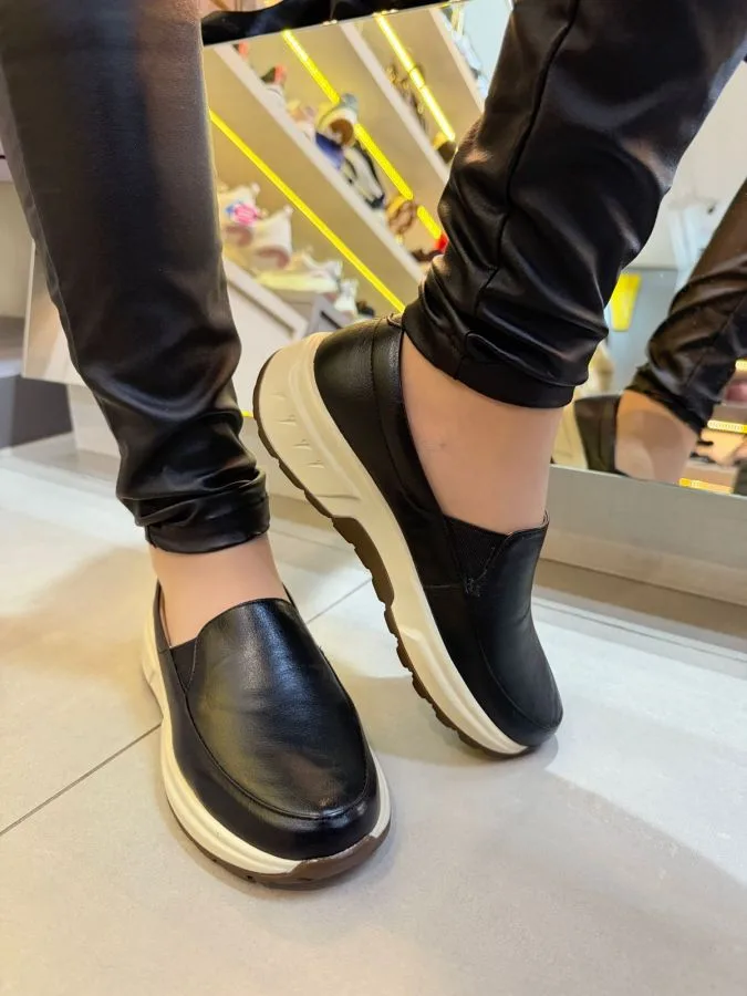 Sapatenis Feminino Antistress Opananken na cor preta