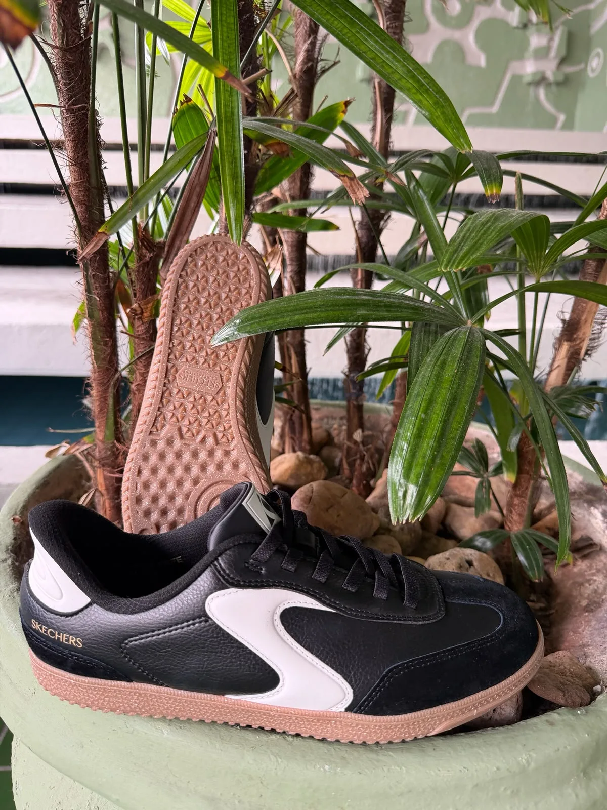 Tênis Feminino Casual Skechers Hands Free Slip-ins Preto