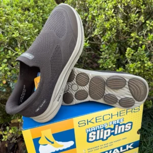 Tênis Masculino Skechers Go Walk 8 Slip-ins Marrom