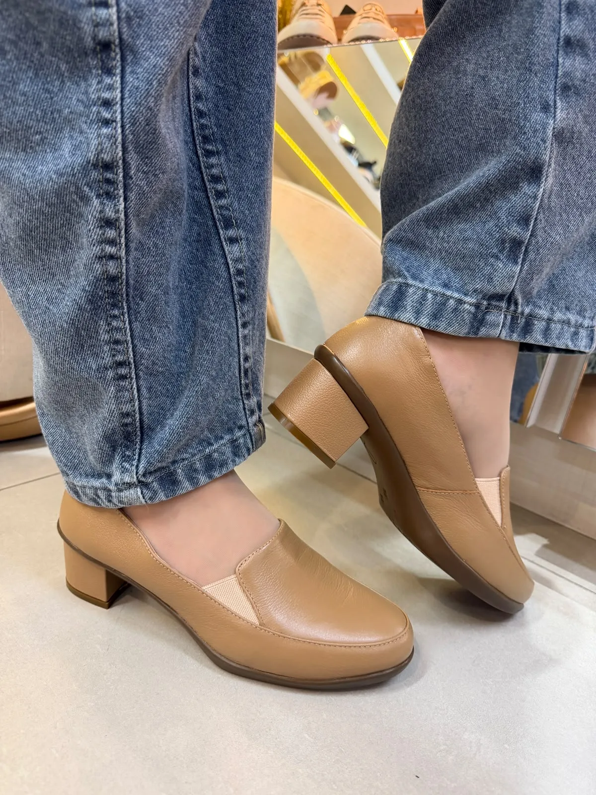 Sapato Feminino Social Antistress Salto Bloco em Couro Opananken