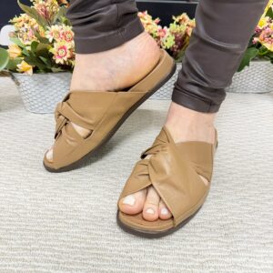 Chinelo Feminino Antistress em Couro Opananken