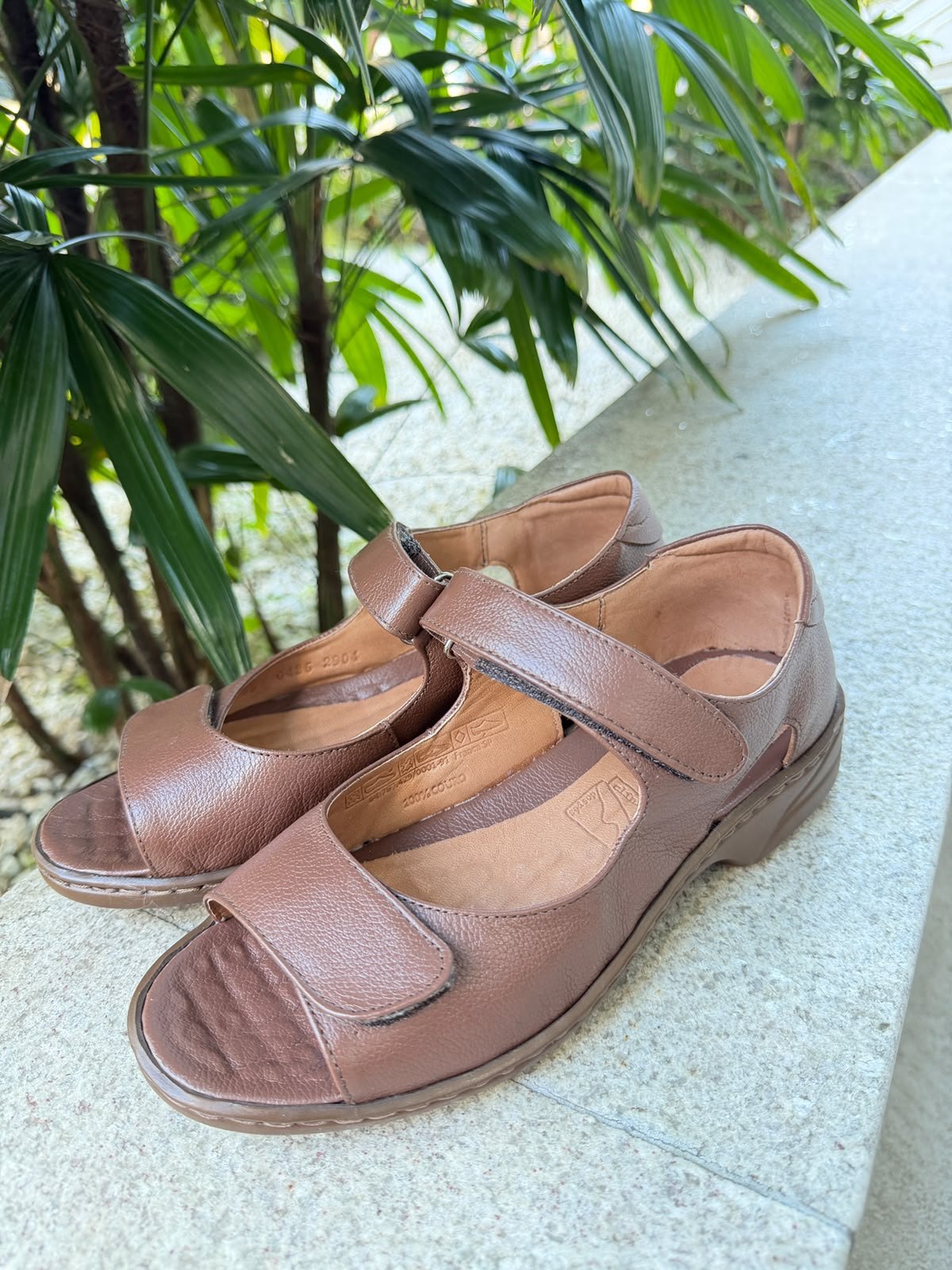 Sandália Feminina Antistress com Velcro para Pés Inchados Opananken