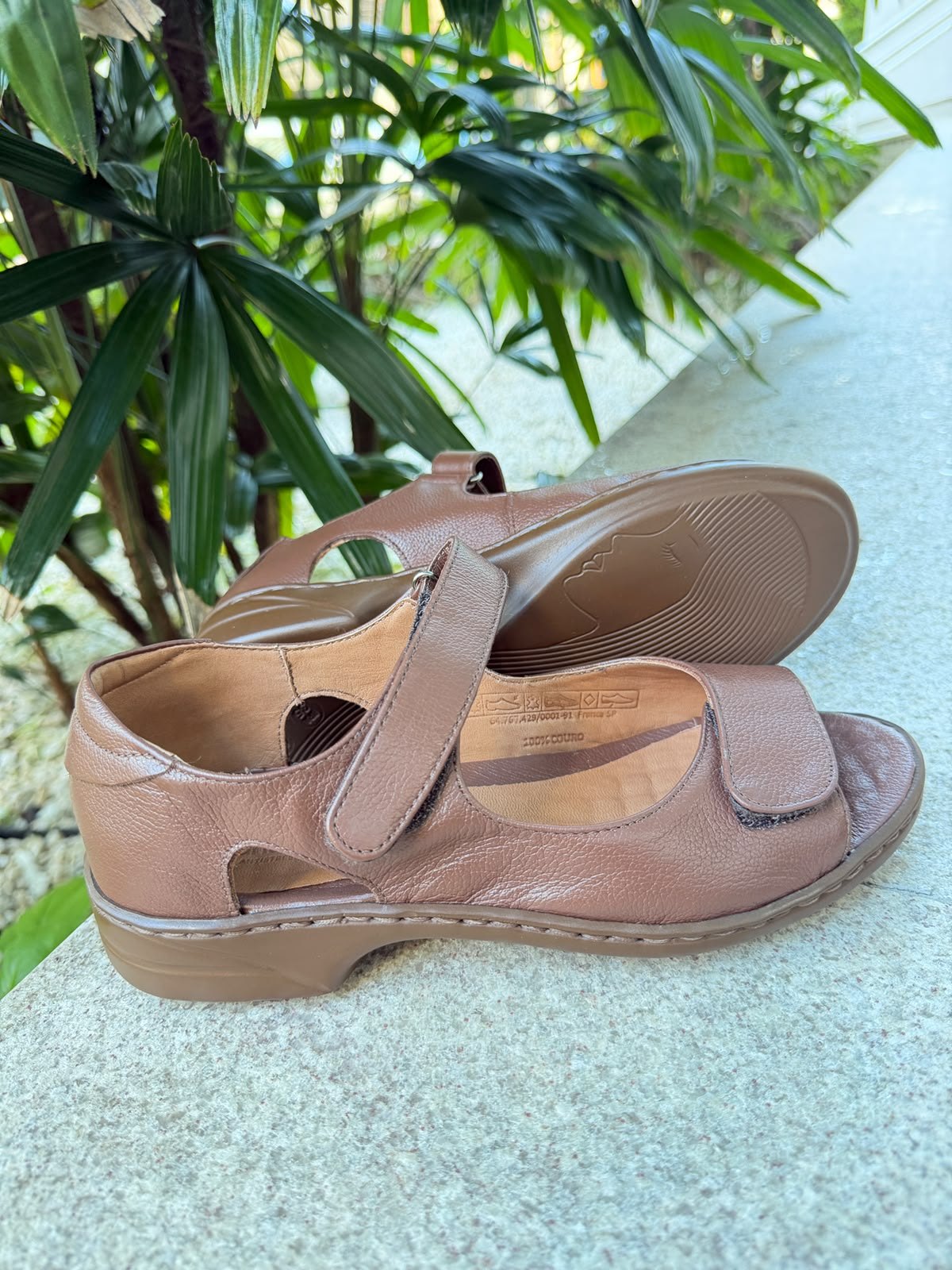 Sandália Feminina Antistress com Velcro para Pés Inchados Opananken