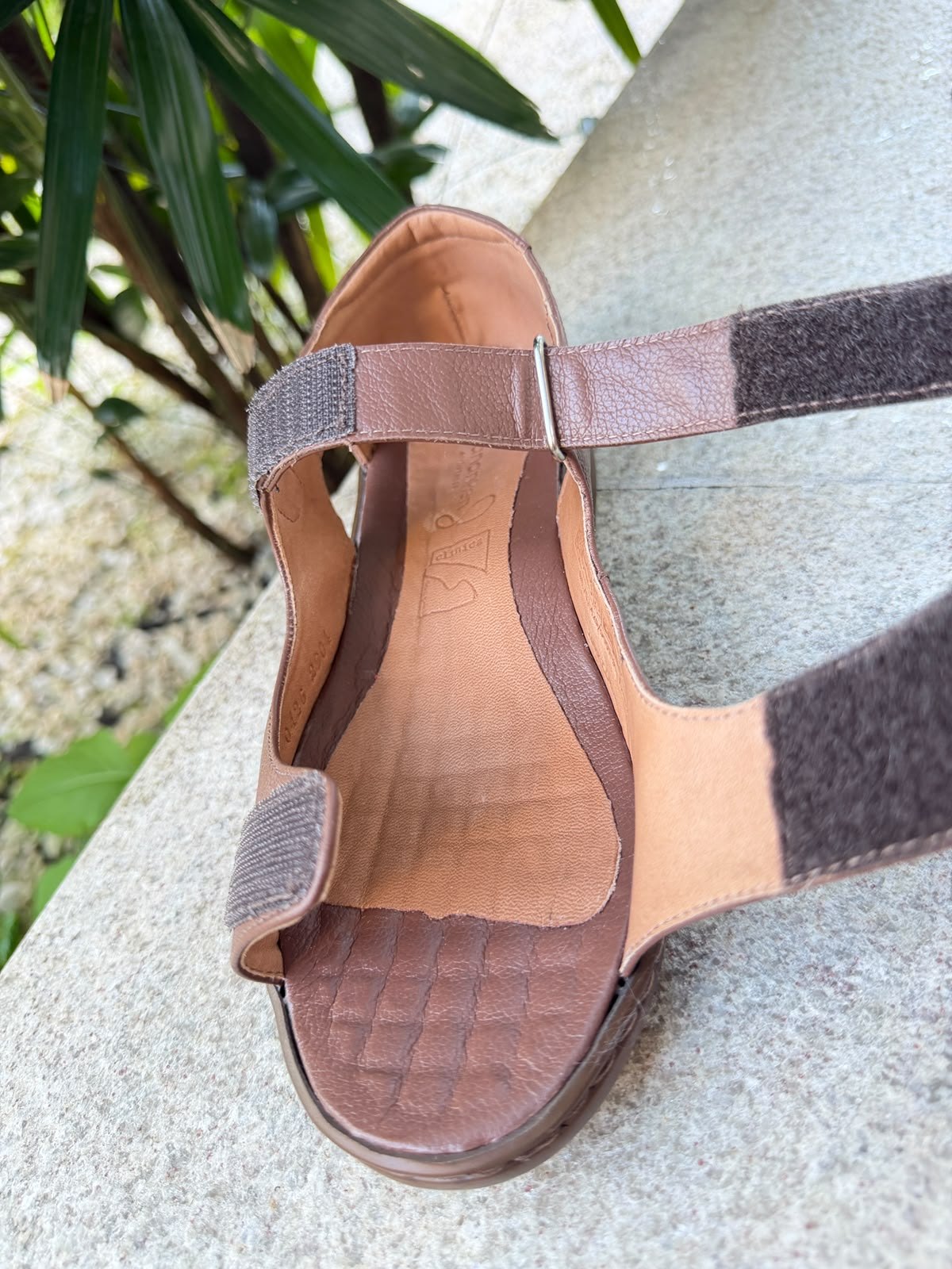 Sandália Feminina Antistress com Velcro para Pés Inchados Opananken