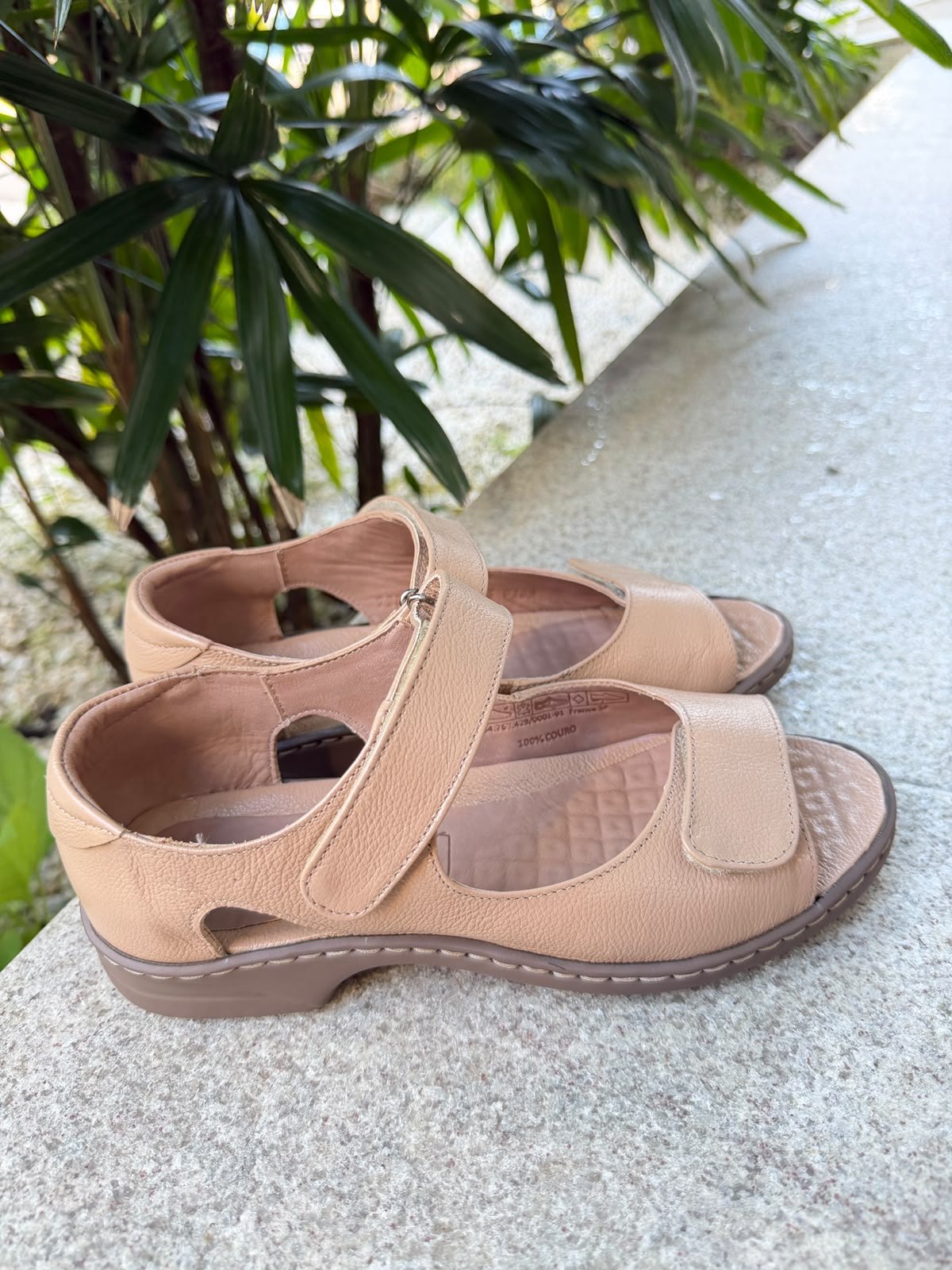 Sandália Feminina Antistress com Velcro para Pés Inchados Opananken