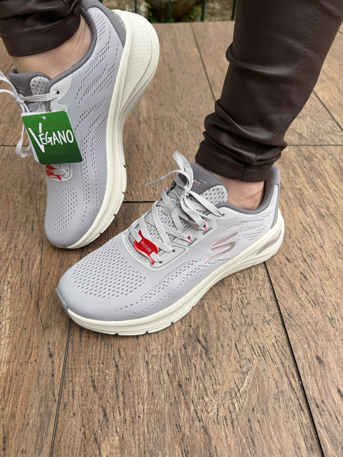 Tênis Feminino Skechers Arch Fit 3.0 Caminhada