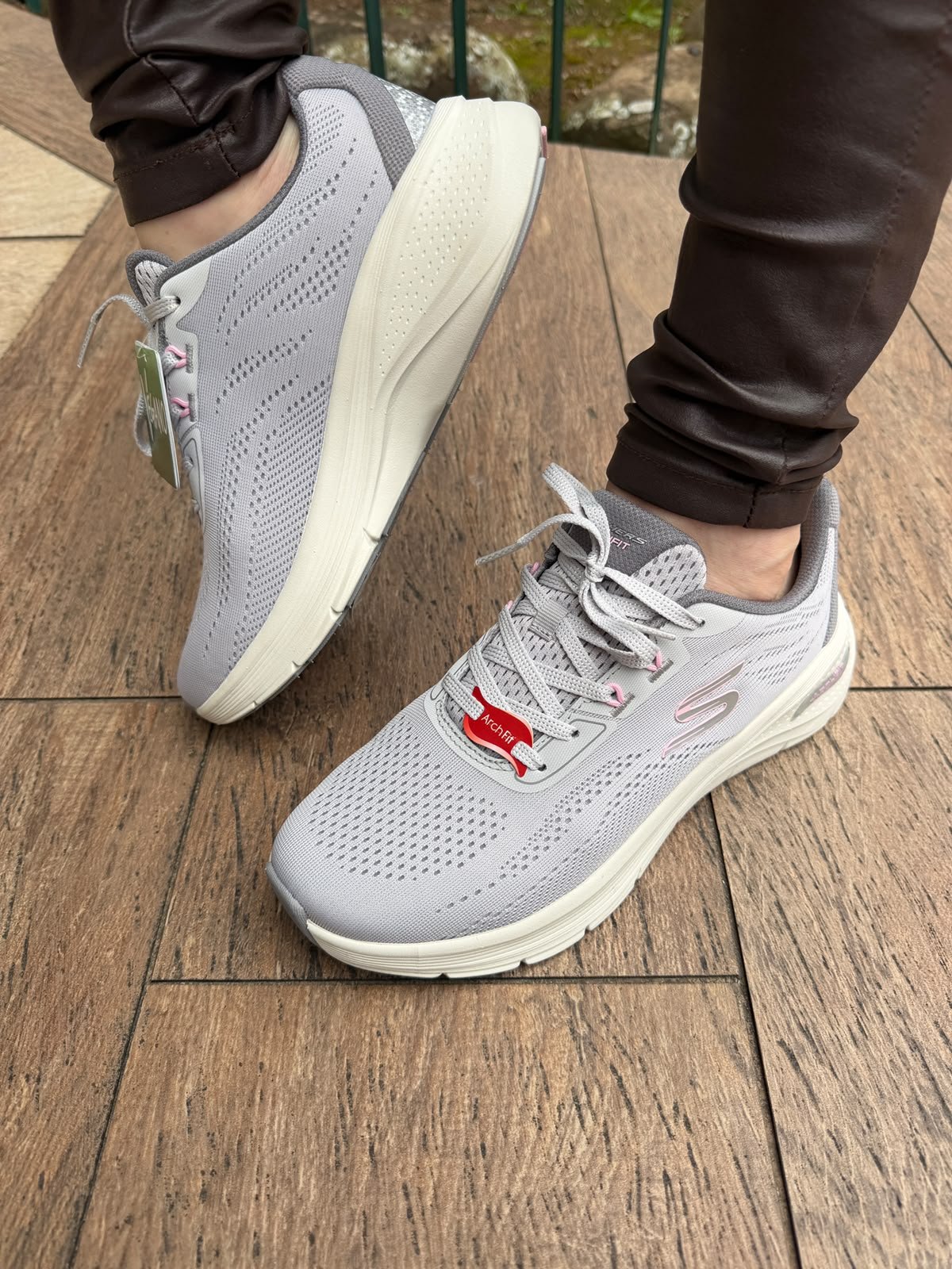 Tênis Feminino Skechers Arch Fit 3.0 Caminhada