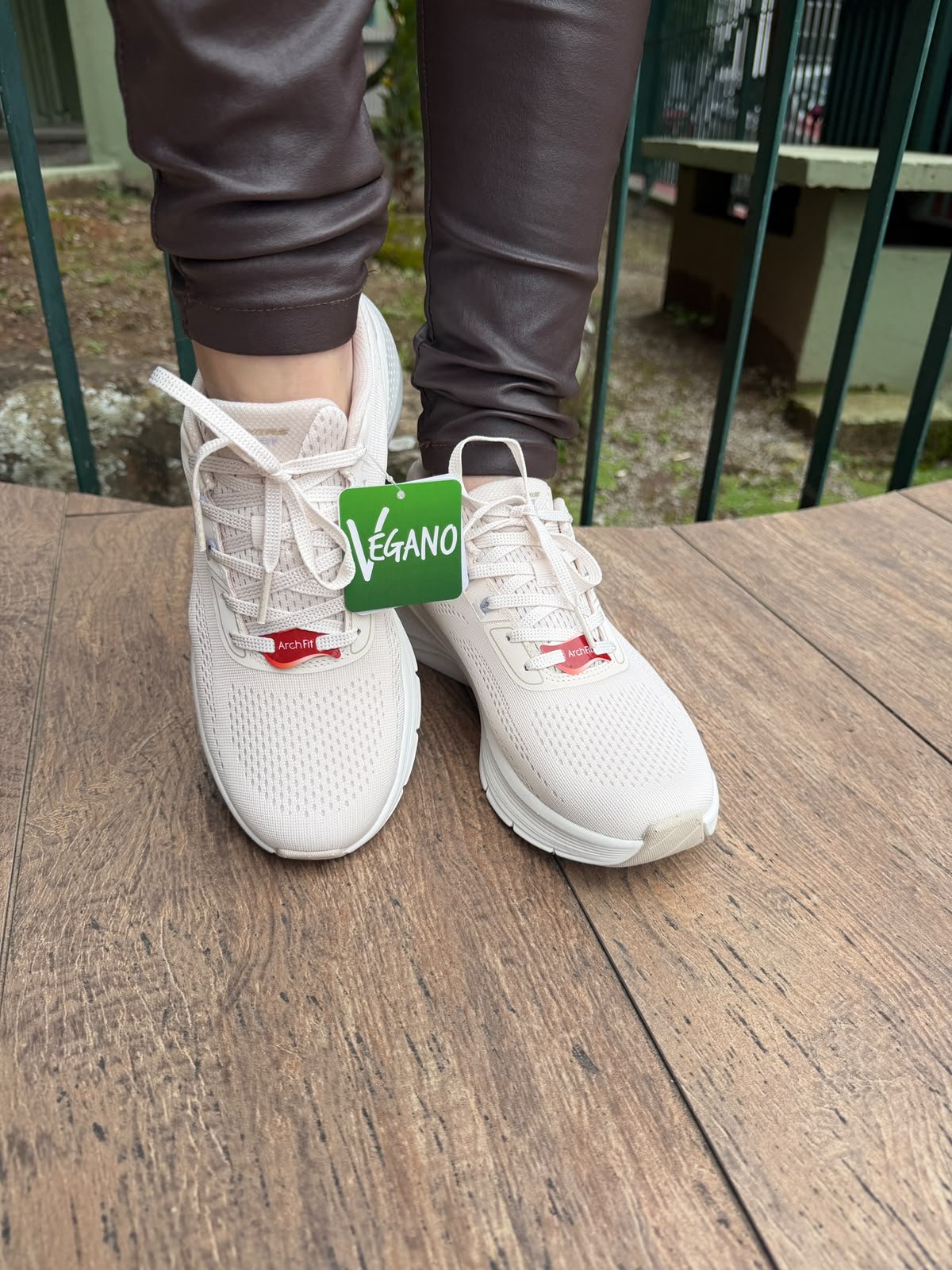 Tênis Feminino Skechers Arch Fit 3.0 Caminhada